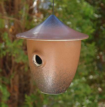 Alcyon Porcelain Hive Bird Home Matte Brown