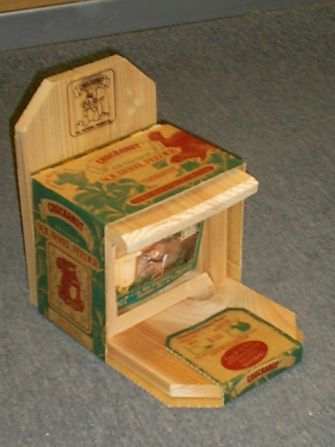 Chuckanut Squirrel Feeder with 1# of Feed