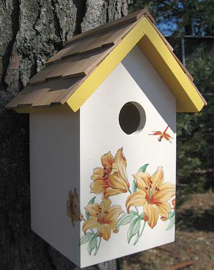 Victorian Style Bird Houses For Nesting Backyard Birds at Songbird Victorian Style Bird Houses For Nesting Backyard Birds at Songbird
