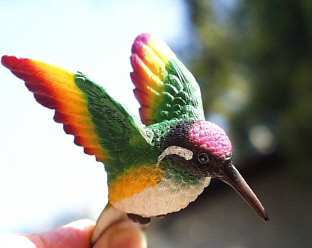 Rainbow Hummingbird Fly Through Window Magnet