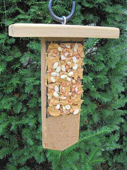 Nature Select Tail Prop Peanut Butter Feeder