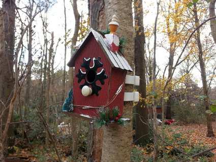 Connect-a-Clip on Tree with Birdhouse