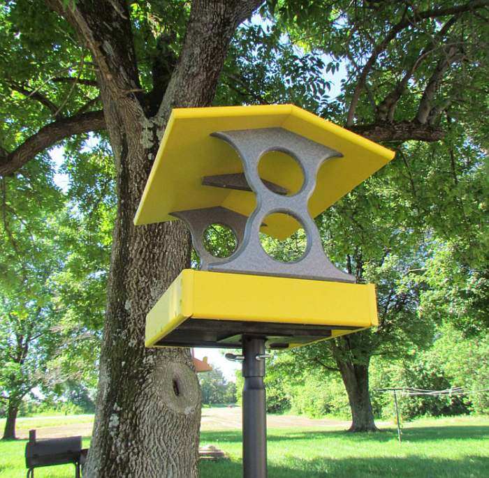 Recycled Poly Fly-Thru Feeder Medium Yellow/Gray