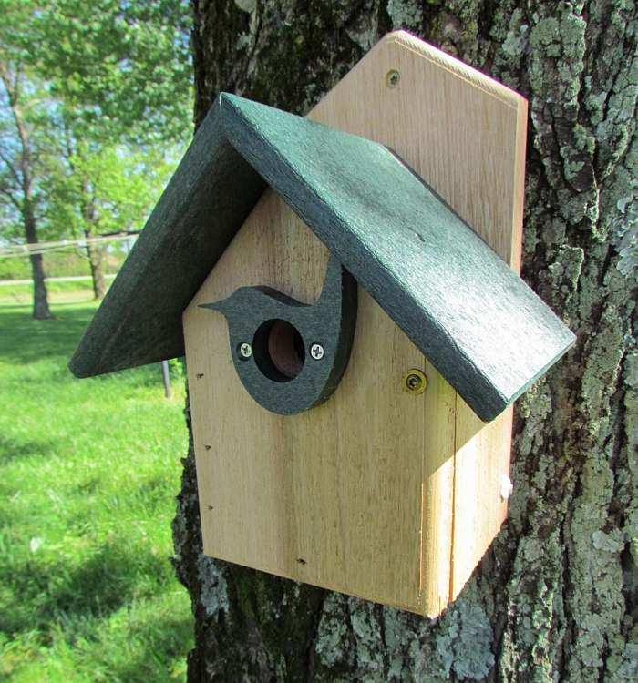 Songbird Post Mount Wren House w/Portal Green