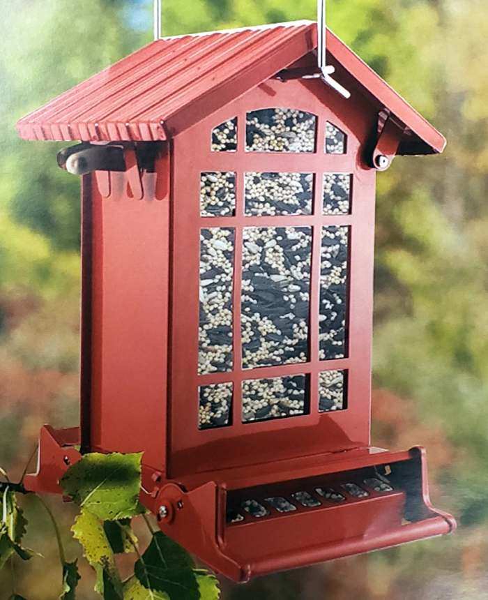 Chateau Squirrel Resistant Seed Feeder