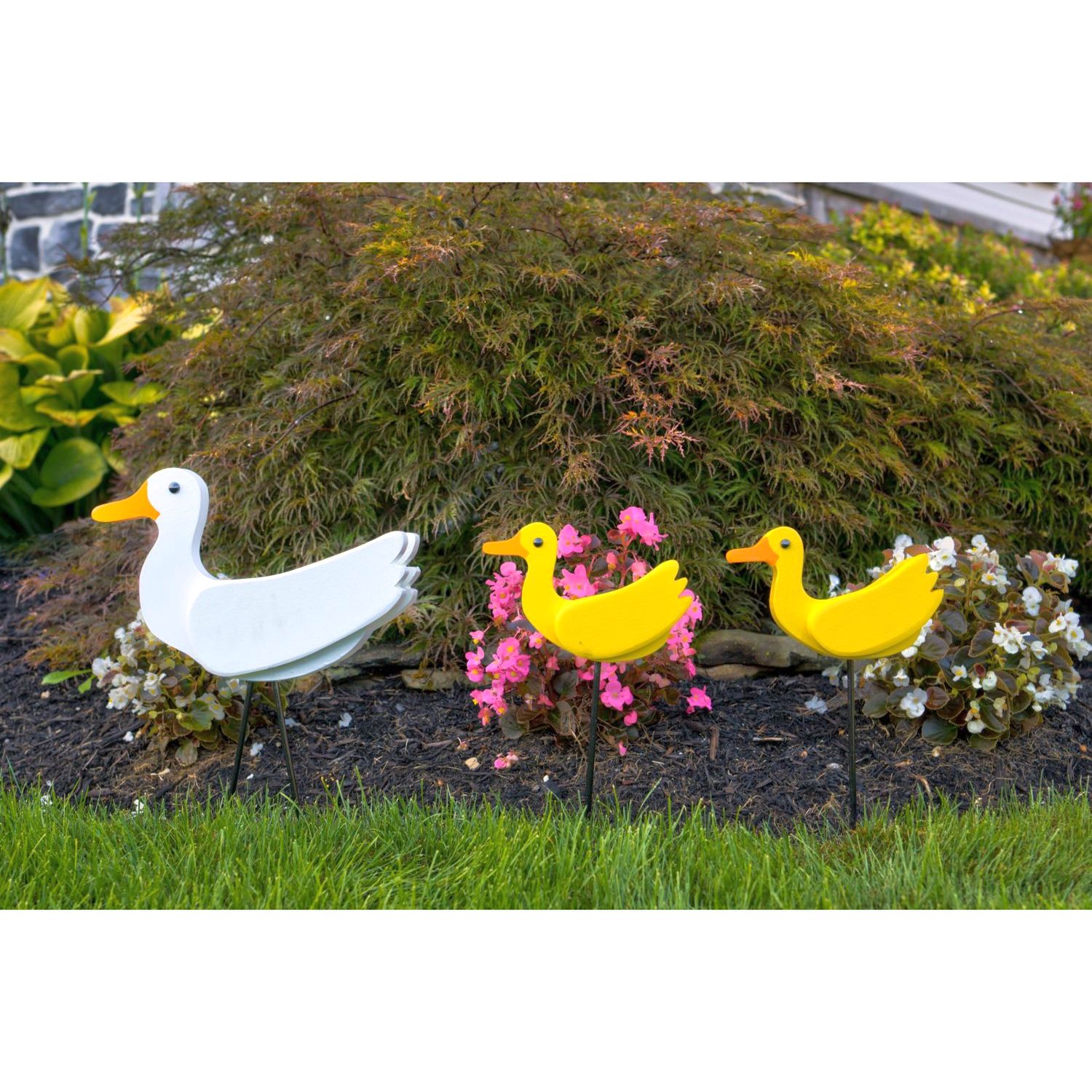 Yard Birds Garden Sculpture Stake Duck with Babies