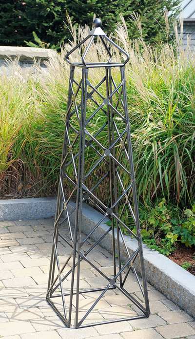 Lattice Obelisk