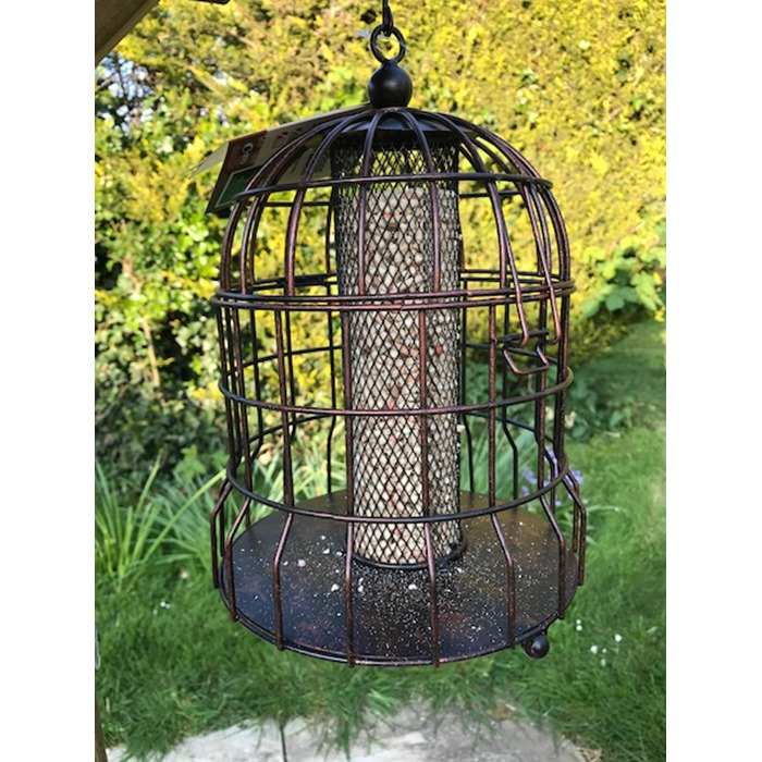 Squirrel Proof Bird Feeders Bird Feeders That Discourage