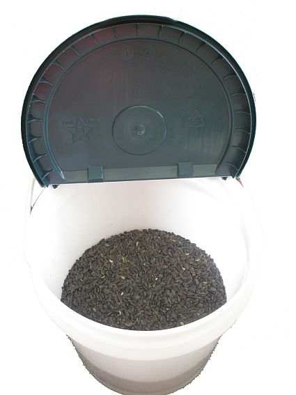 Bird Seed Bucket - Keeps birds seed or pet food fresh!