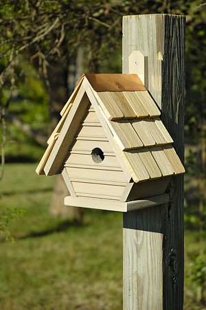 Heartwood Chick Shake Shingled Bird House Smoke Grey