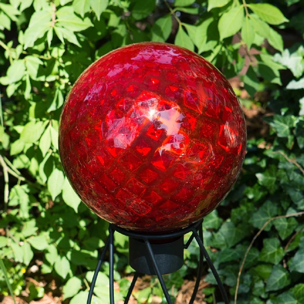 Red Diamond Embossed Gazing Globe 10
